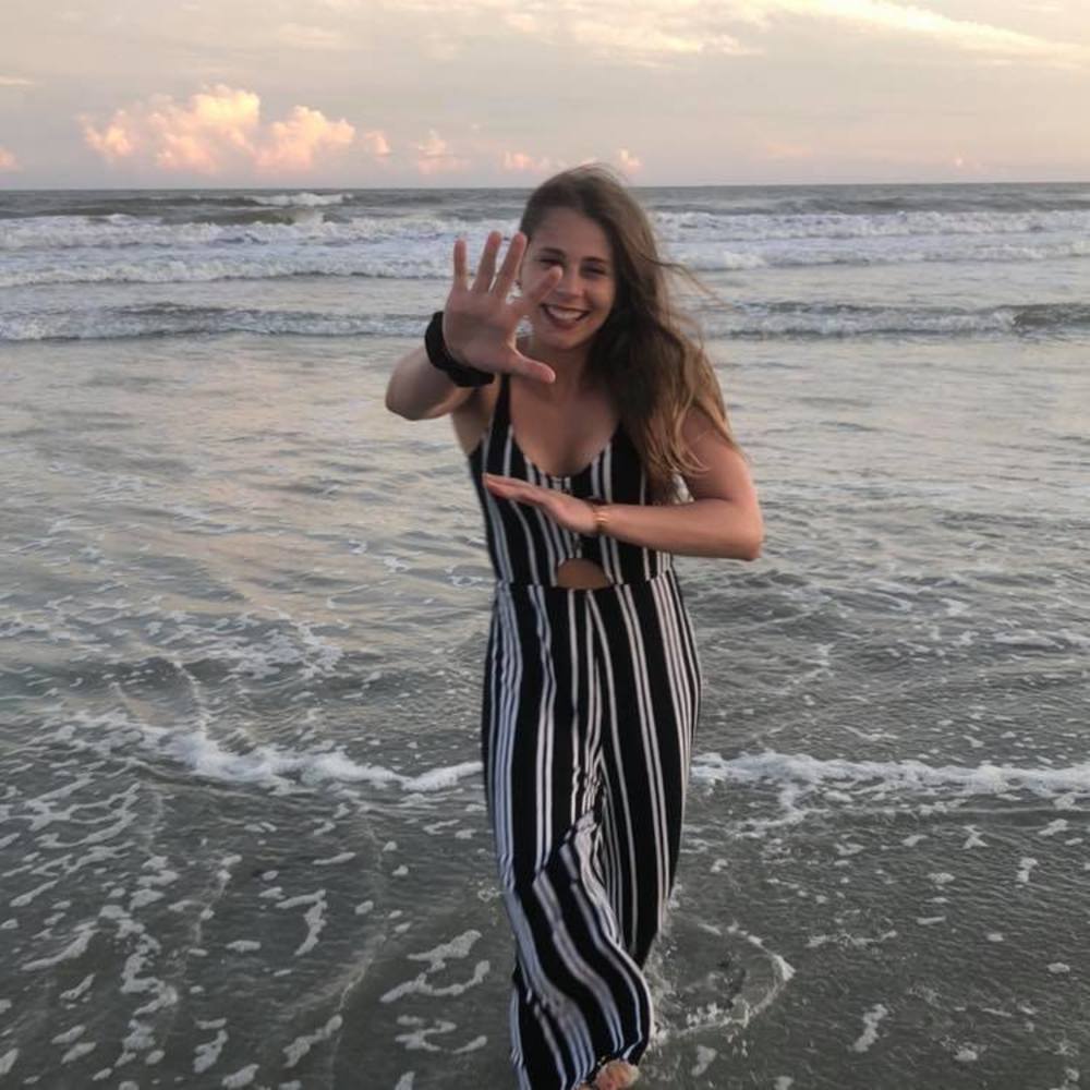 Meet your Posher, Alyssa